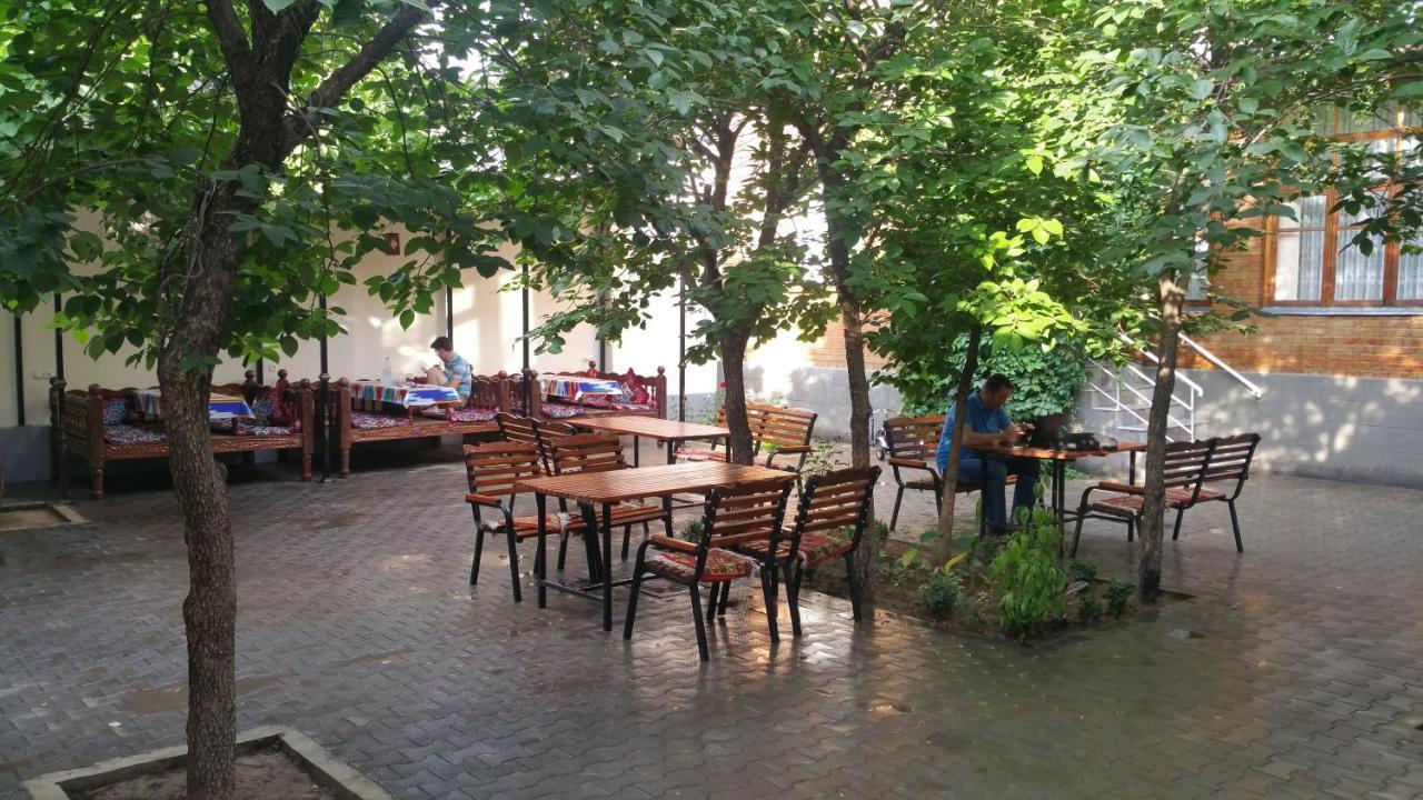 Gulnara Guesthouse Ташкент Экстерьер фото